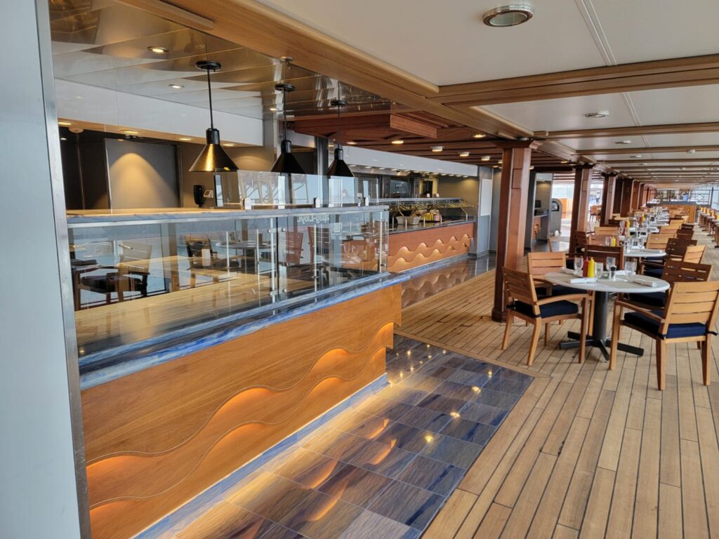 La nouvelle pizzeria d'Oceania Cruises à bord du Marina